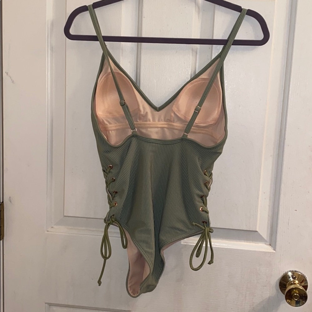 Bathing suit - Picture 2 of 2